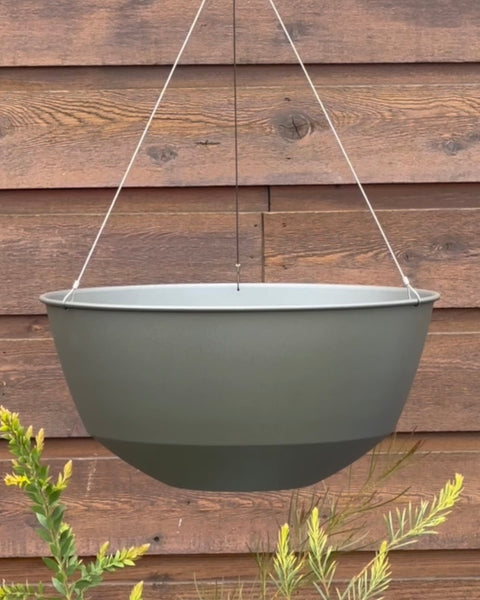 Navio Hanging Planter