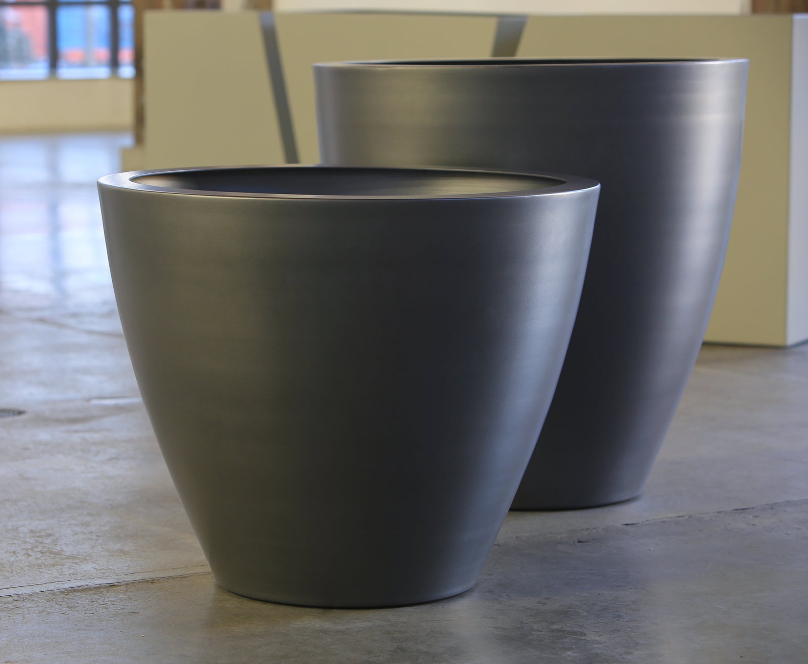Pendero Wide Planter